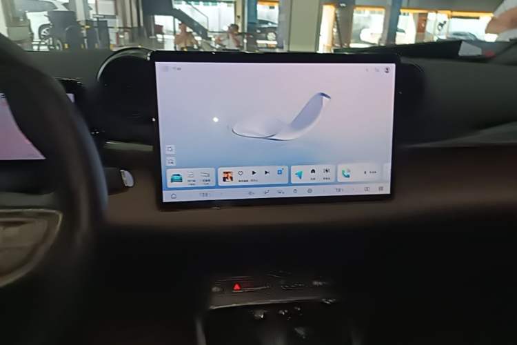 Used BYD Dolphin 2025 Smart Drive Version 420 km Freedom Edition Audio And AC Panel