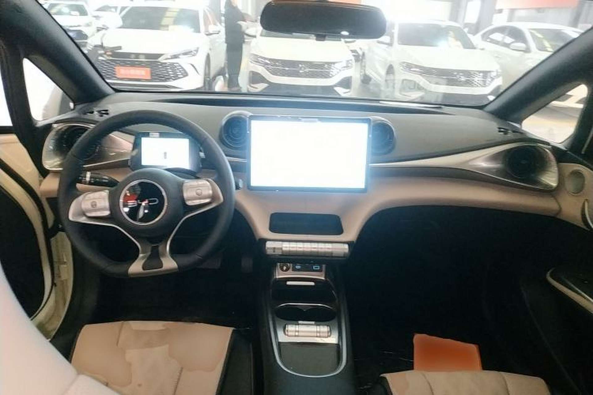 Used BYD Dolphin 2025 420km Free Edition Center Console