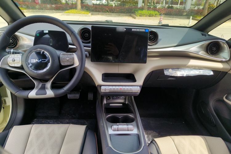 Used BYD Dolphin 2025 420km Free Edition Center Console