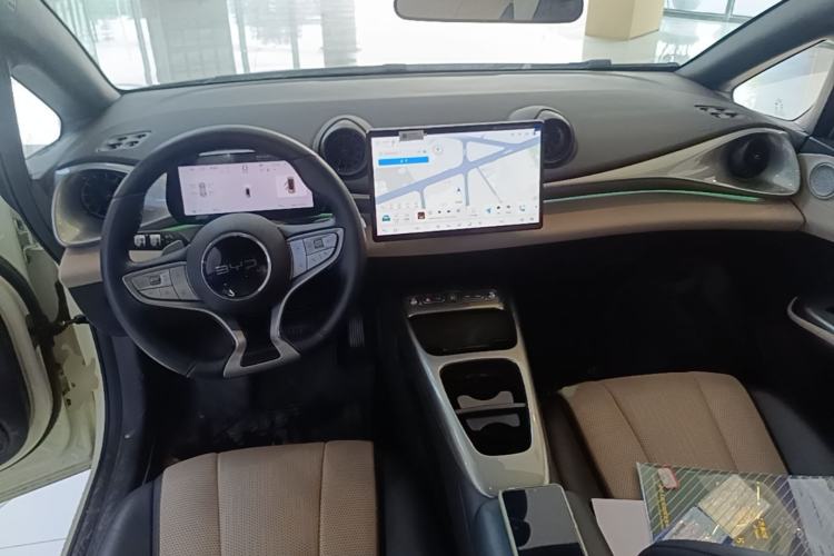 Used BYD Dolphin 2025 Intelligent Driving Version 410 km Fashion Edition Center Console