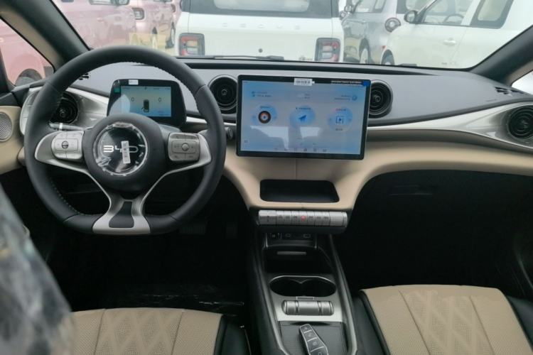 Used BYD Dolphin 2025 420km Free Edition Center Console
