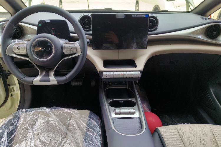Used BYD Dolphin 2025 420km Free Edition Center Console