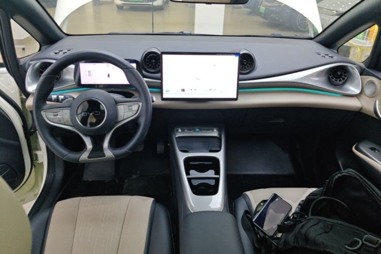 Used BYD Dolphin 2025 Intelligent Driving Version 410 km Fashion Edition Center Console