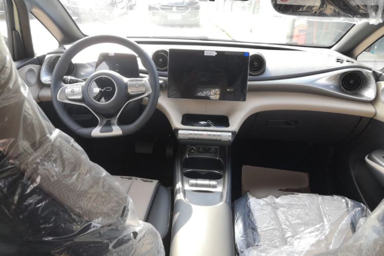 Used BYD Dolphin 2025 420km Free Edition Center Console
