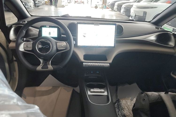 Used BYD Dolphin 2025 420km Free Edition Center Console