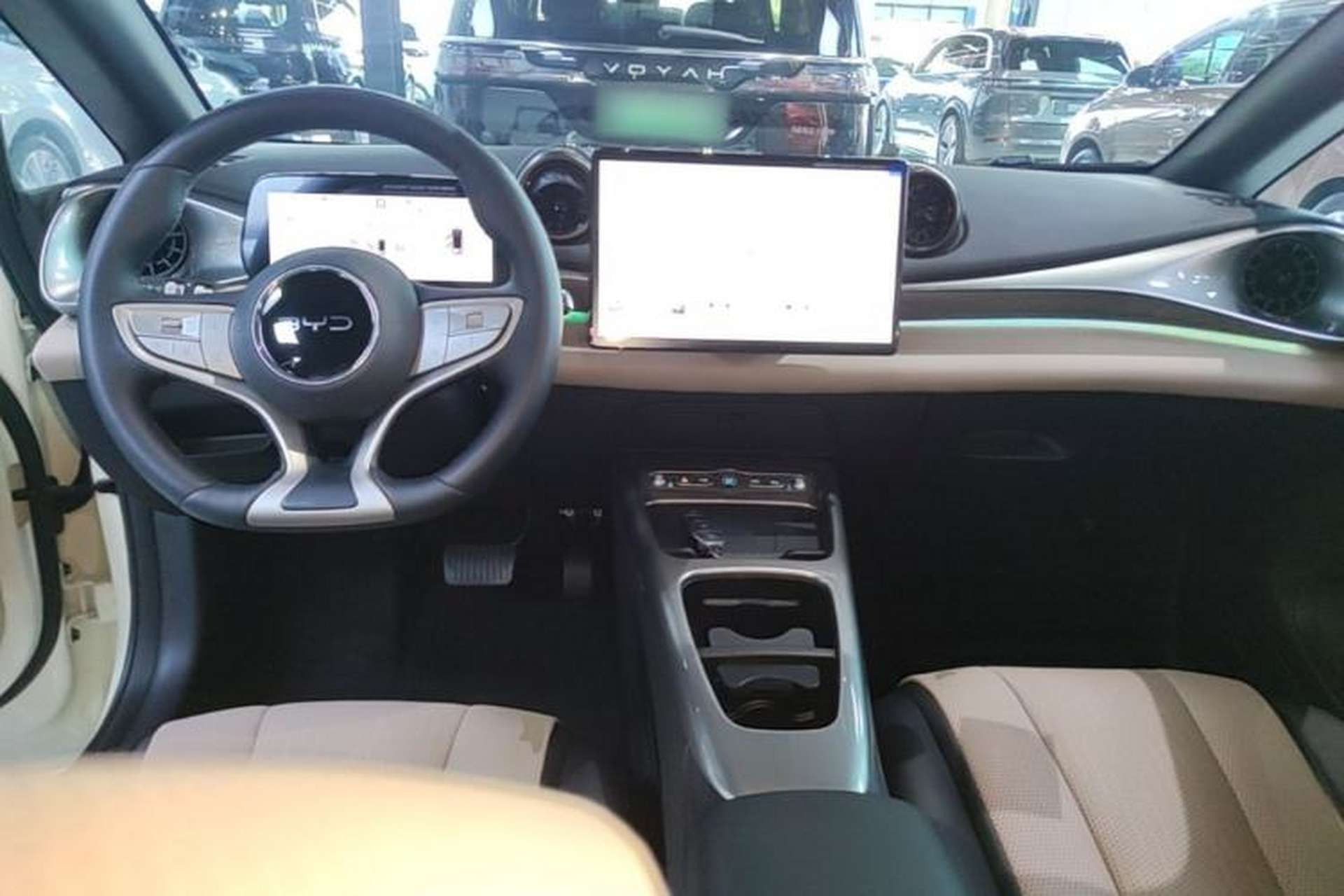 Used BYD Dolphin 2025 Intelligent Driving Version 410 km Fashion Edition Center Console