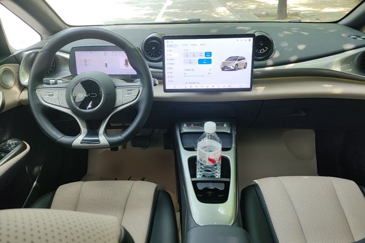 Used BYD Dolphin 2025 Intelligent Driving Version 410 km Fashion Edition Center Console