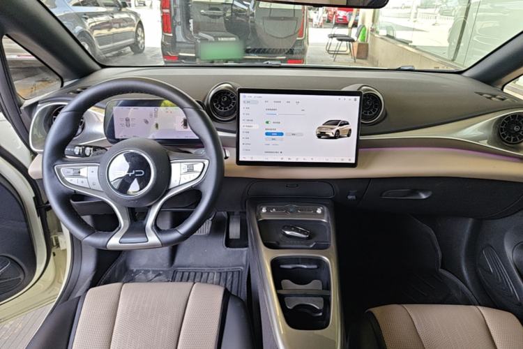 Used BYD Dolphin 2025 Intelligent Driving Version 410 km Fashion Edition Center Console