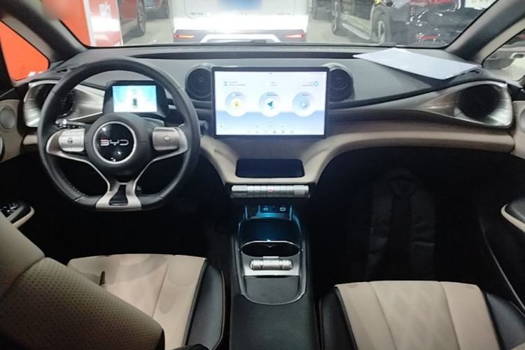 Used BYD Dolphin 2025 420km Free Edition Center Console