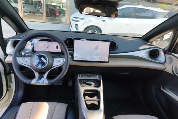 Used BYD Dolphin 2025 Intelligent Driving Version 410 km Fashion Edition Center Console
