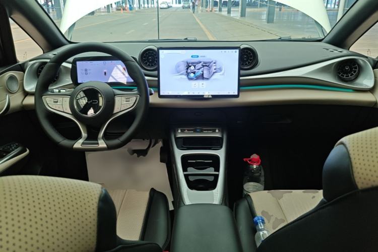 Used BYD Dolphin 2025 Intelligent Driving Version 410 km Fashion Edition Center Console