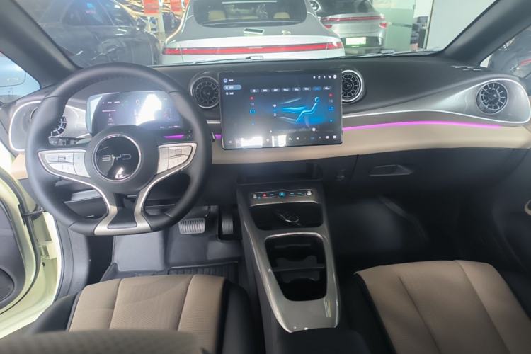 Used BYD Dolphin 2025 Intelligent Driving Version 410 km Fashion Edition Center Console
