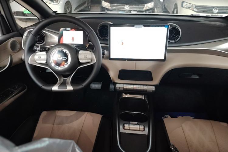 Used BYD Dolphin 2025 420km Free Edition Center Console