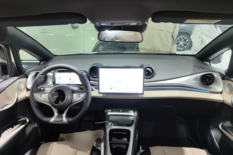 Used BYD Dolphin 2025 Intelligent Driving Version 410 km Fashion Edition Center Console