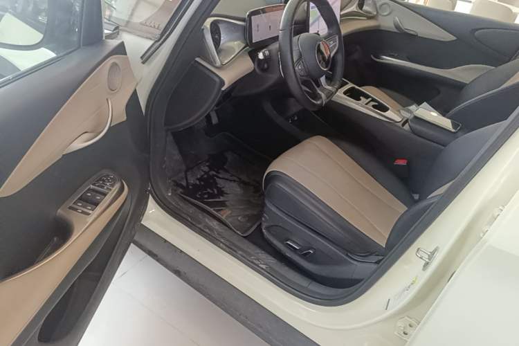 Used BYD Dolphin 2025 Intelligent Driving Version 410 km Fashion Edition Driver Seat