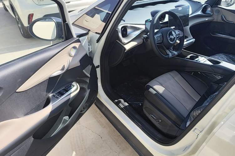 Used BYD Dolphin 2025 420km Free Edition Driver Seat