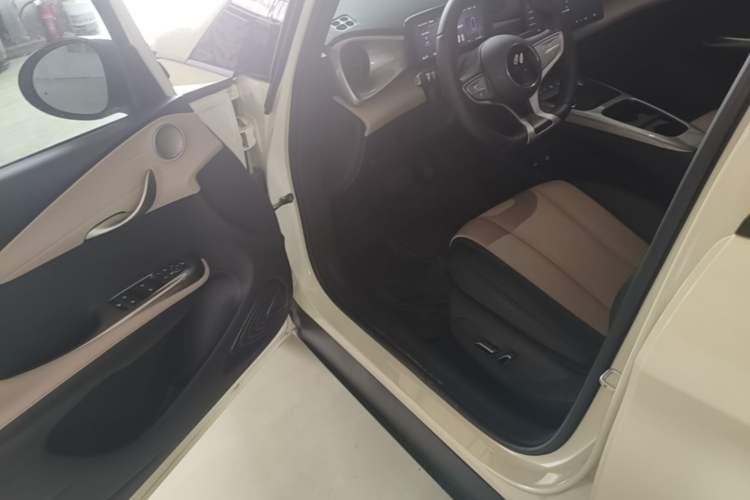 Used BYD Dolphin 2025 Smart Drive Version 420 km Freedom Edition Driver Seat