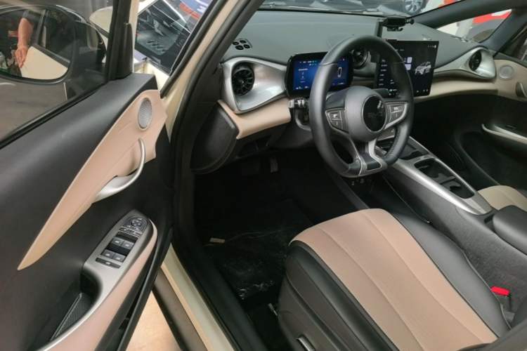 Used BYD Dolphin 2025 Smart Drive Version 420 km Freedom Edition Driver Seat