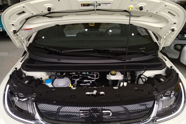 Used BYD Dolphin 2025 420km Free Edition Engine Bay