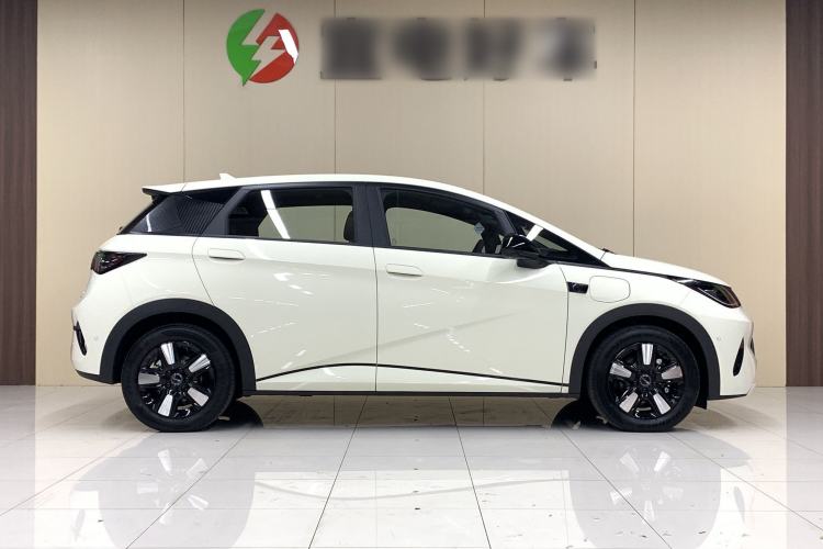 Used BYD Dolphin 2025 Intelligent Driving Version 410 km Fashion Edition Exterior 3