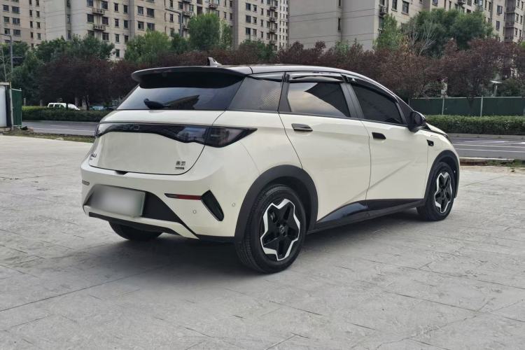 Used BYD Dolphin 2025 Smart Drive Version 420 km Freedom Edition Exterior 6