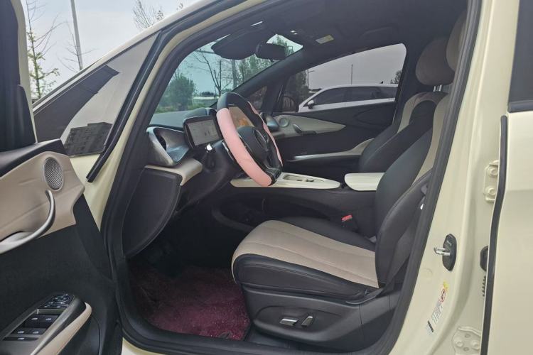 Used BYD Dolphin 2025 Smart Drive Version 420 km Freedom Edition Exterior 7