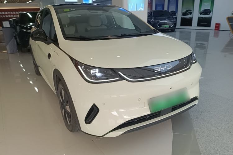 Used BYD Dolphin 2025 Intelligent Driving Version 410 km Fashion Edition Front Right 45 Deg