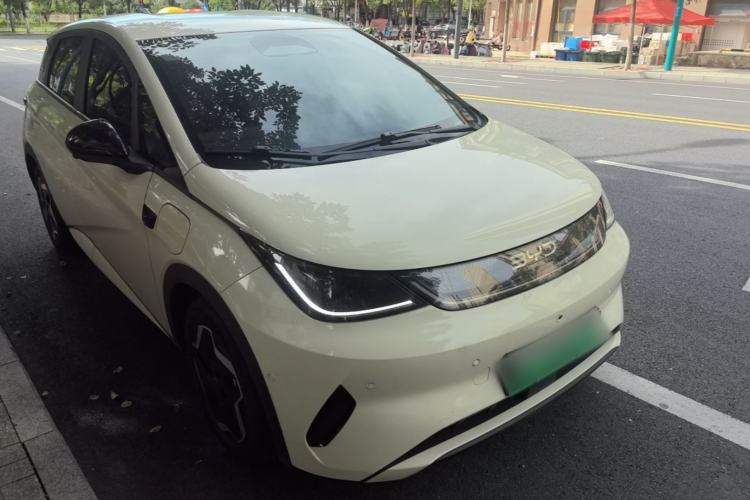 Used BYD Dolphin 2025 Smart Drive Version 420 km Freedom Edition Front Right 45 Deg