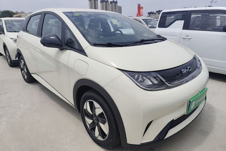 Used BYD Dolphin 2025 420km Free Edition Front Right 45 Deg