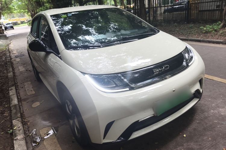 Used BYD Dolphin 2025 420km Free Edition Front Right 45 Deg