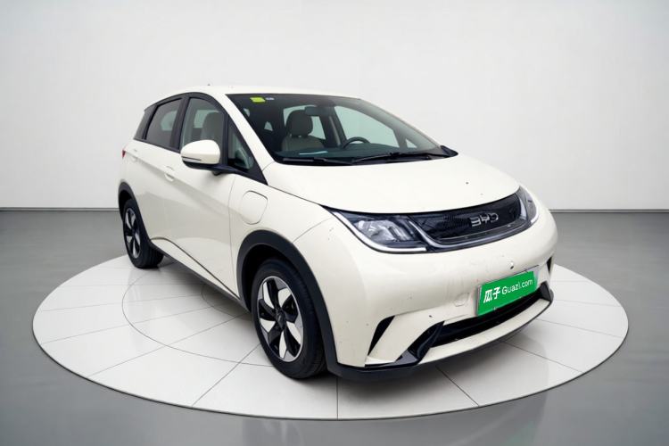 Used BYD Dolphin 2025 420km Free Edition Front Right 45 Deg