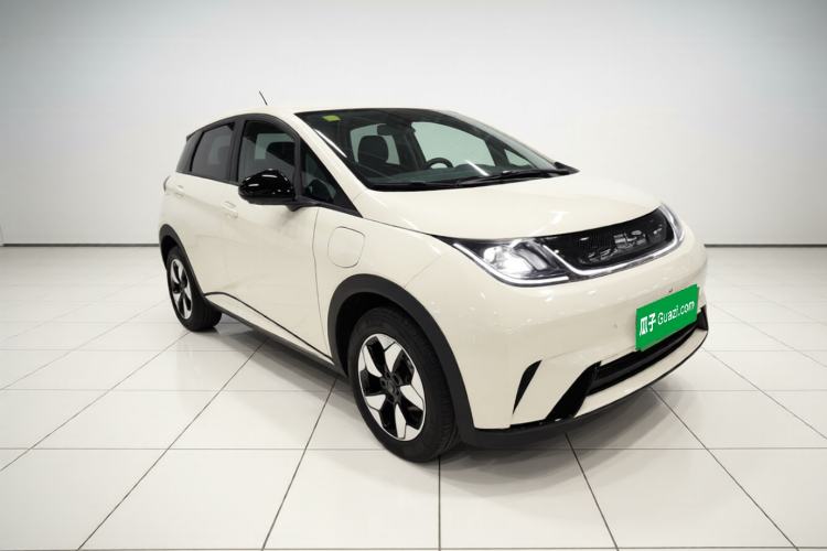 Used BYD Dolphin 2025 420km Free Edition Front Right 45 Deg