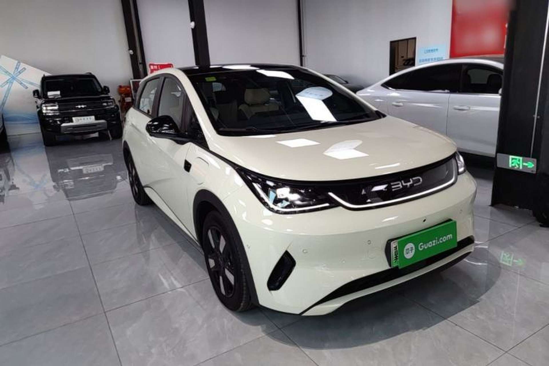 Used BYD Dolphin 2025 Intelligent Driving Version 410 km Fashion Edition Front Right 45 Deg