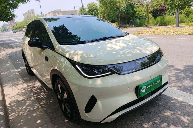Used BYD Dolphin 2025 Intelligent Driving Version 410 km Fashion Edition Front Right 45 Deg
