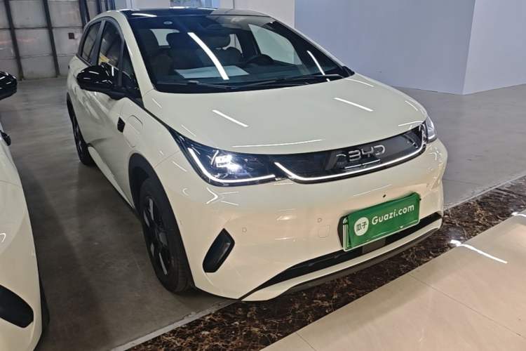 Used BYD Dolphin 2025 Intelligent Driving Version 410 km Fashion Edition Front Right 45 Deg