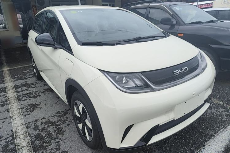 Used BYD Dolphin 2025 420km Free Edition Front Right 45 Deg