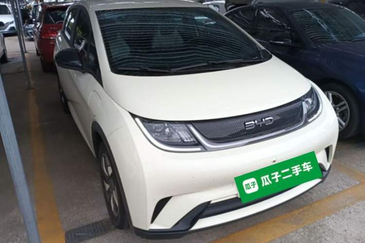 Used BYD Dolphin 2025 420km Free Edition Front Right 45 Deg