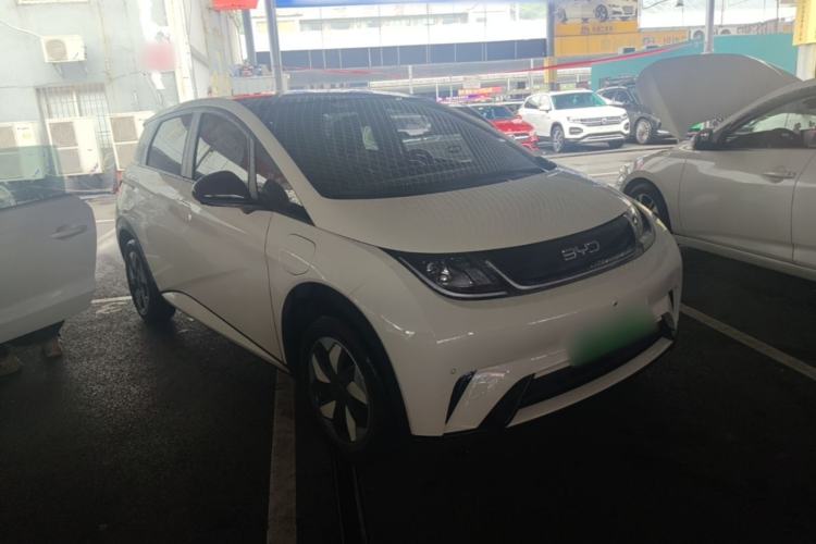 Used BYD Dolphin 2025 420km Fashion Edition Front Right 45 Deg