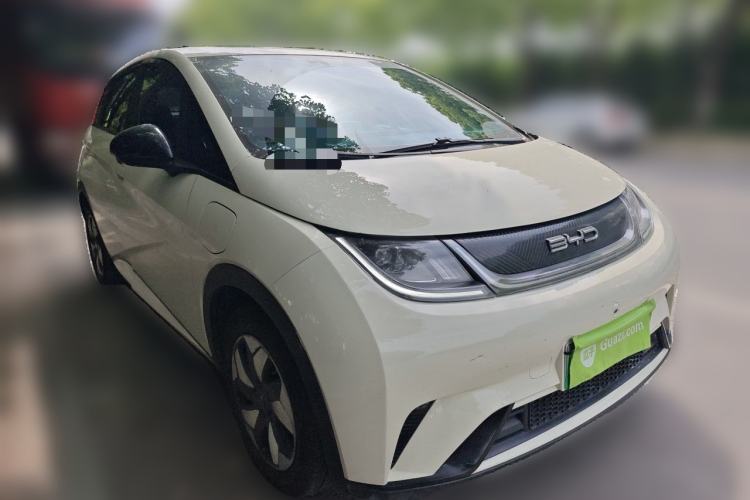 Used BYD Dolphin 2025 420km Free Edition Front Right 45 Deg