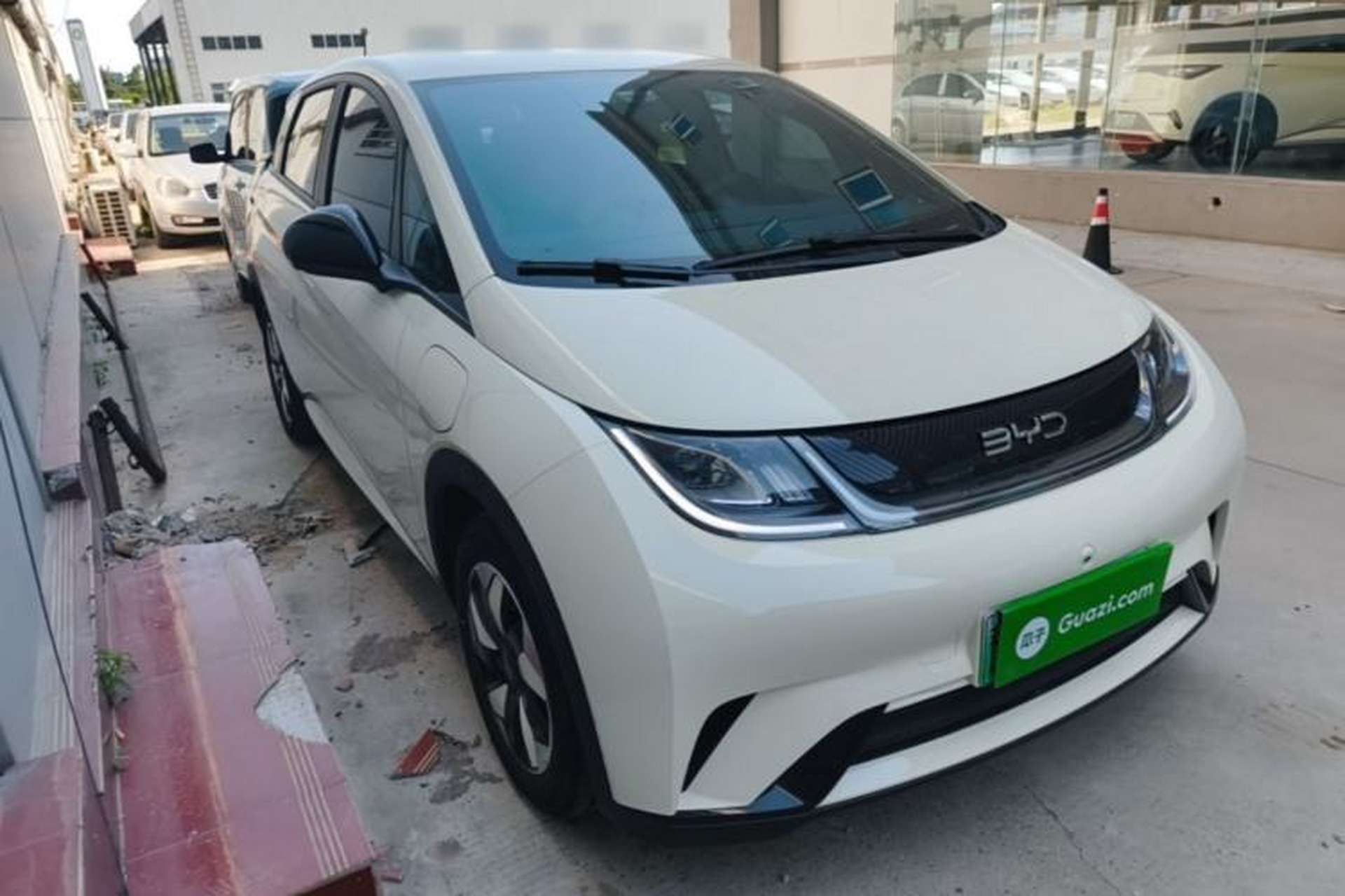 Used BYD Dolphin 2025 420km Free Edition Front Right 45 Deg