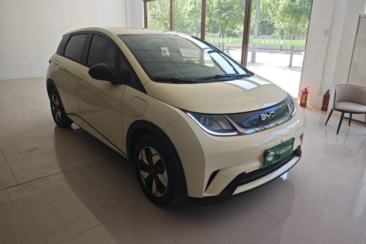 Used BYD Dolphin 2025 420km Free Edition Front Right 45 Deg