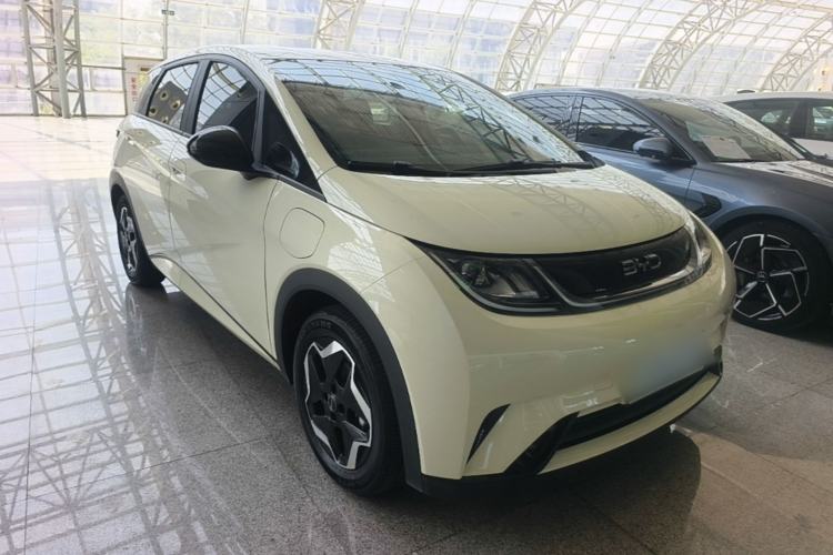 Used BYD Dolphin 2025 420km Active Version Front Right 45 Deg