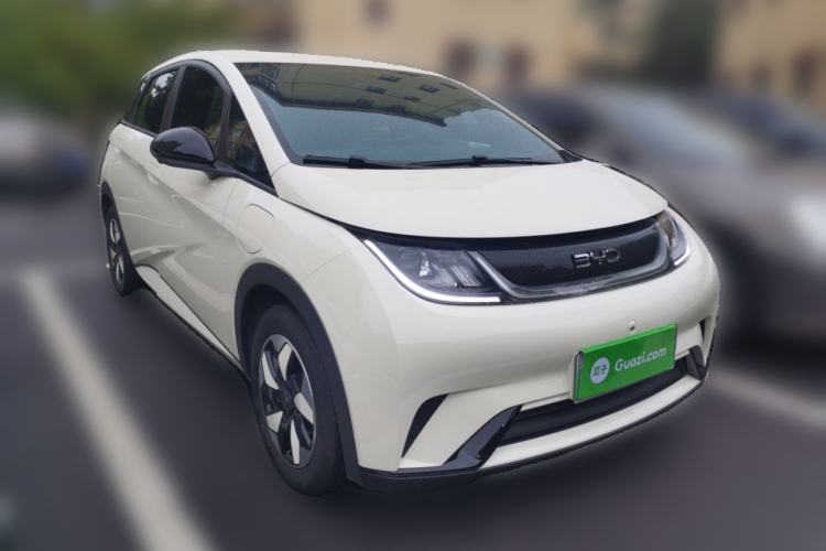 Used BYD Dolphin 2025 420km Free Edition Front Right 45 Deg
