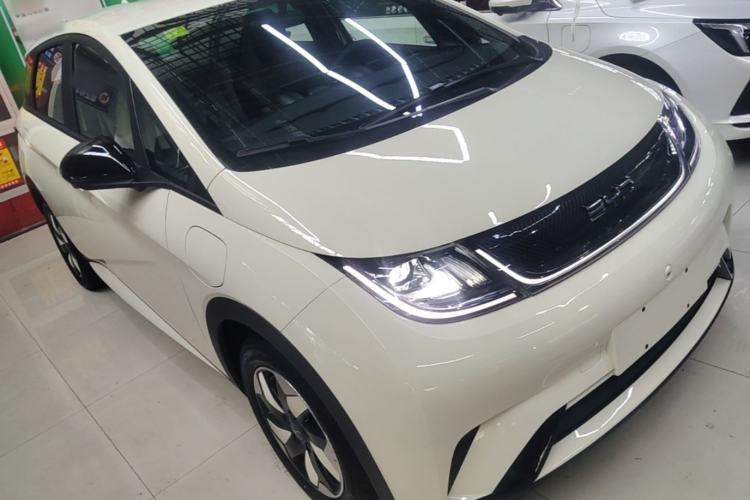 Used BYD Dolphin 2025 420km Free Edition Front Right 45 Deg