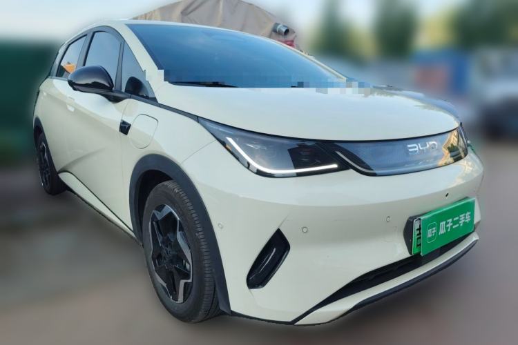 Used BYD Dolphin 2025 Smart Drive Version 420 km Freedom Edition Front Right 45 Deg