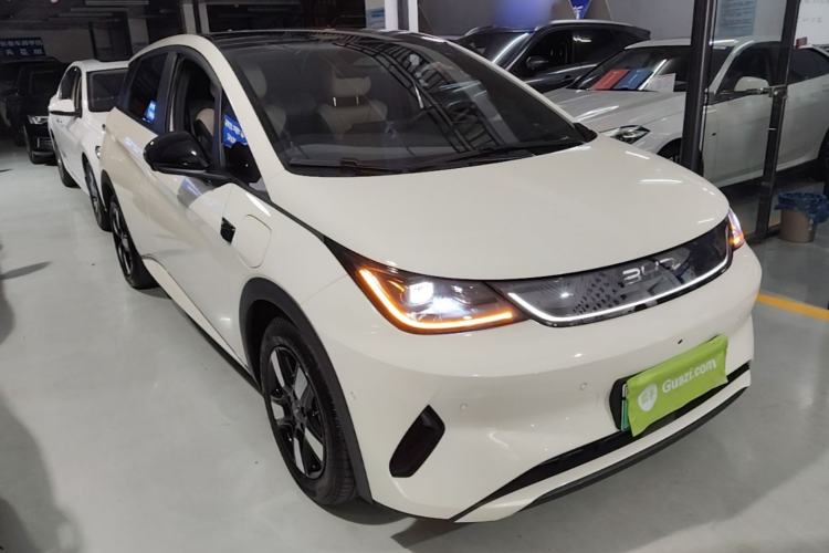 Used BYD Dolphin 2025 Intelligent Driving Version 410 km Fashion Edition Front Right 45 Deg