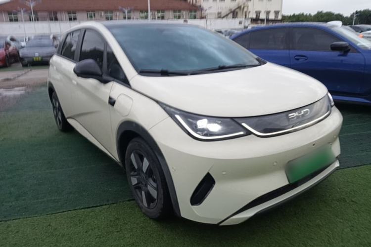 Used BYD Dolphin 2025 Intelligent Driving Version 520km Range Knight Edition Front Right 45 Deg
