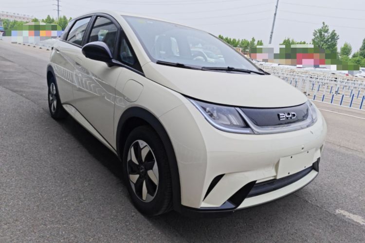 Used BYD Dolphin 2025 420km Free Edition Front Right 45 Deg