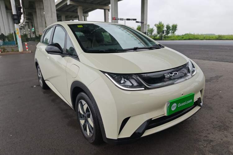 Used BYD Dolphin 2025 420km Free Edition Front Right 45 Deg