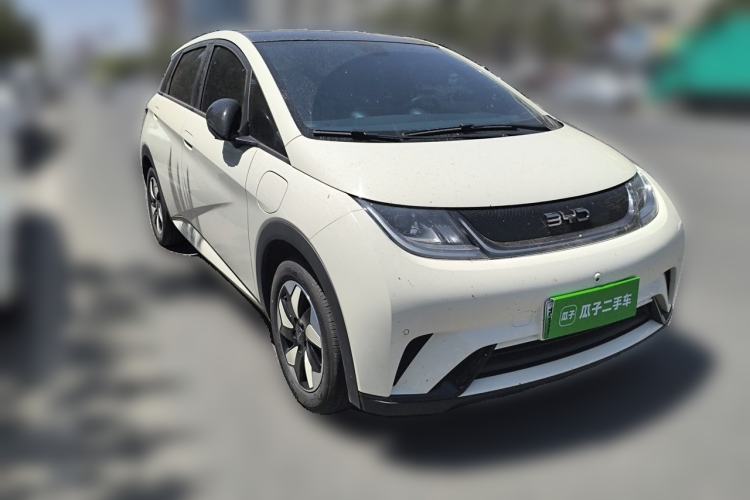 Used BYD Dolphin 2025 420km Fashion Edition Front Right 45 Deg